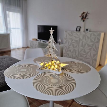 Matrix Apartman Bekescsaba Zimmer foto