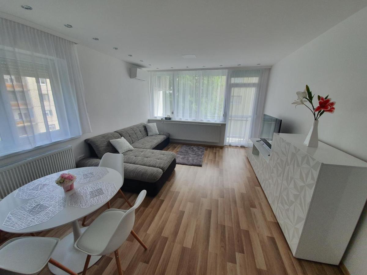 Matrix Apartman Bekescsaba Exterior foto